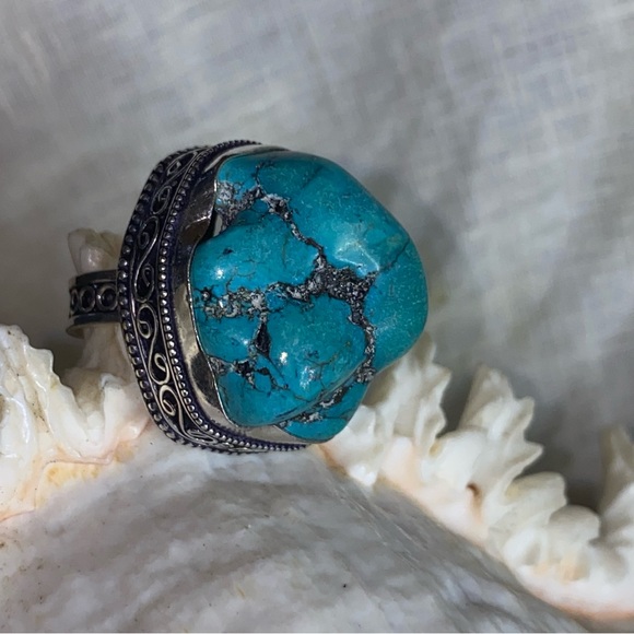 Raw Turquoise natural gemstone statement ring - Picture 3 of 9